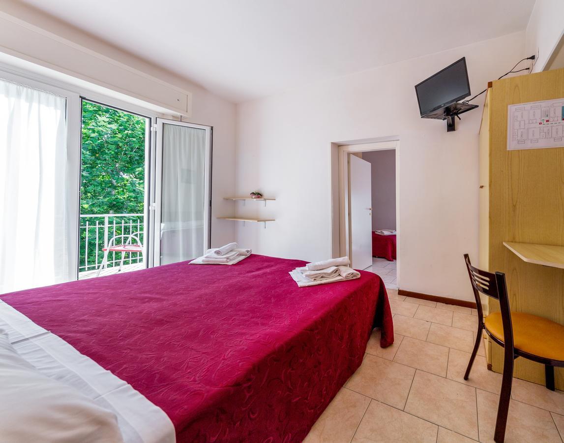 Hotel Malibu Mare Rimini Exterior foto