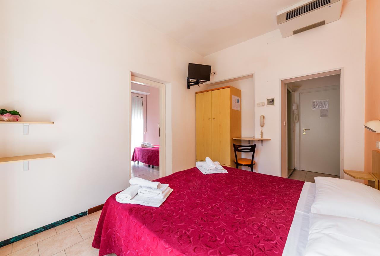 Hotel Malibu Mare Rimini Exterior foto